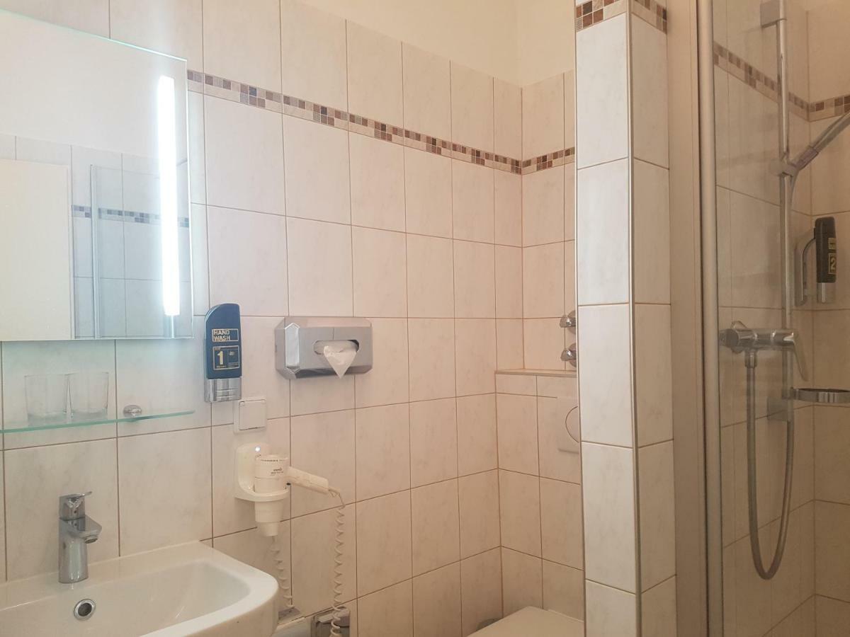 Pension Villa Inge バーデン エクステリア 写真